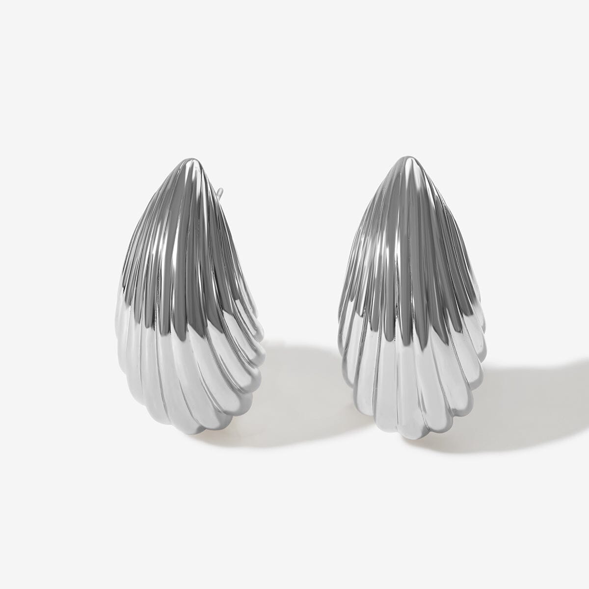Geller shell earrings