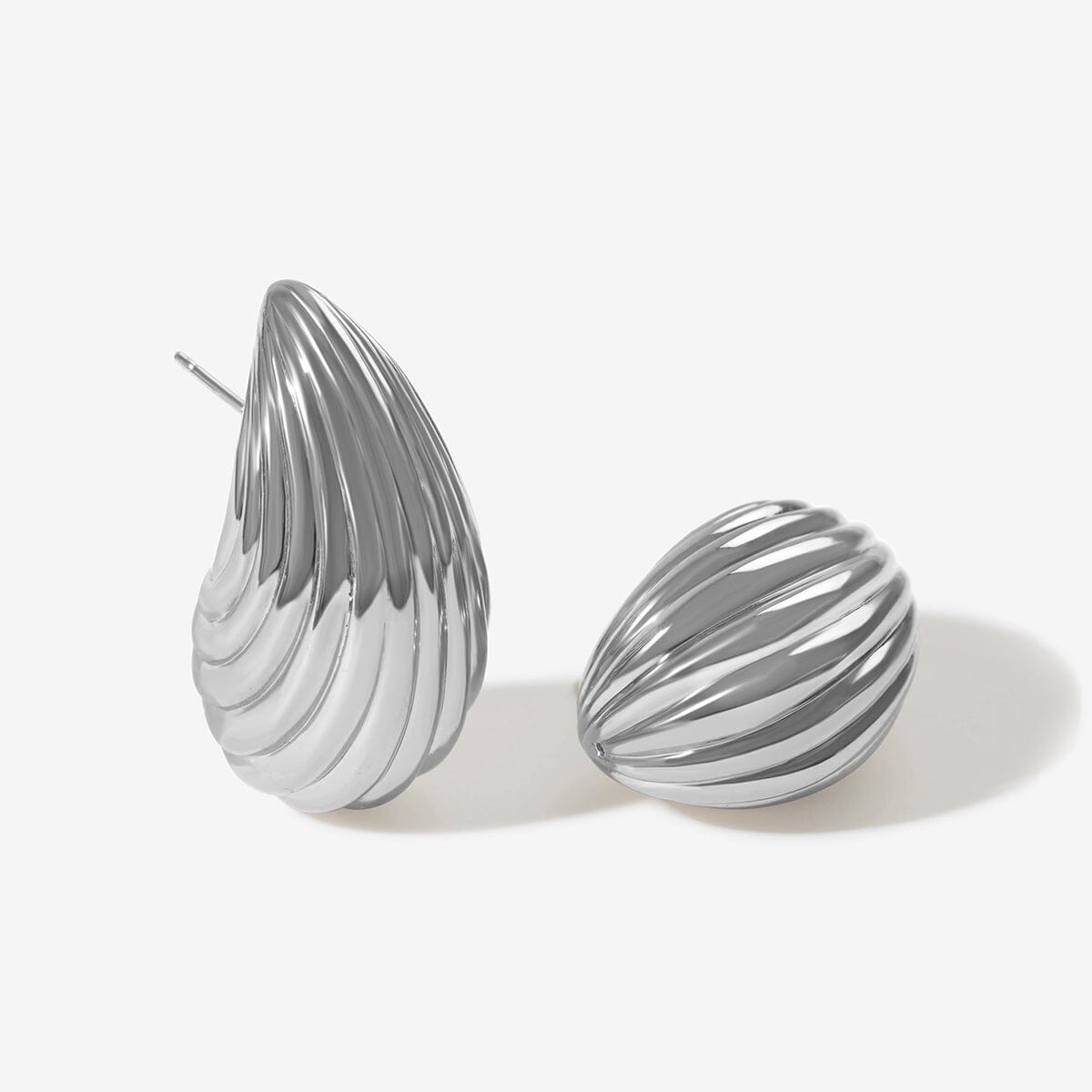 Geller shell earrings