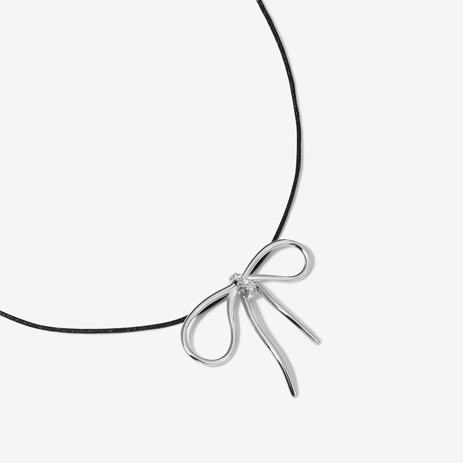 Kirt bow necklace