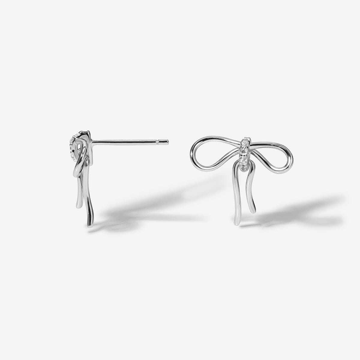 Lars bow stud earrings