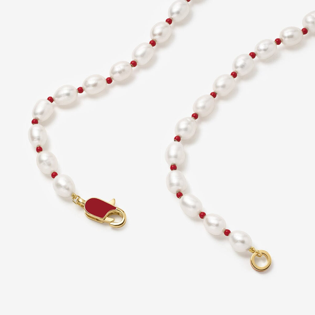 Kurt lipstick pearl necklace