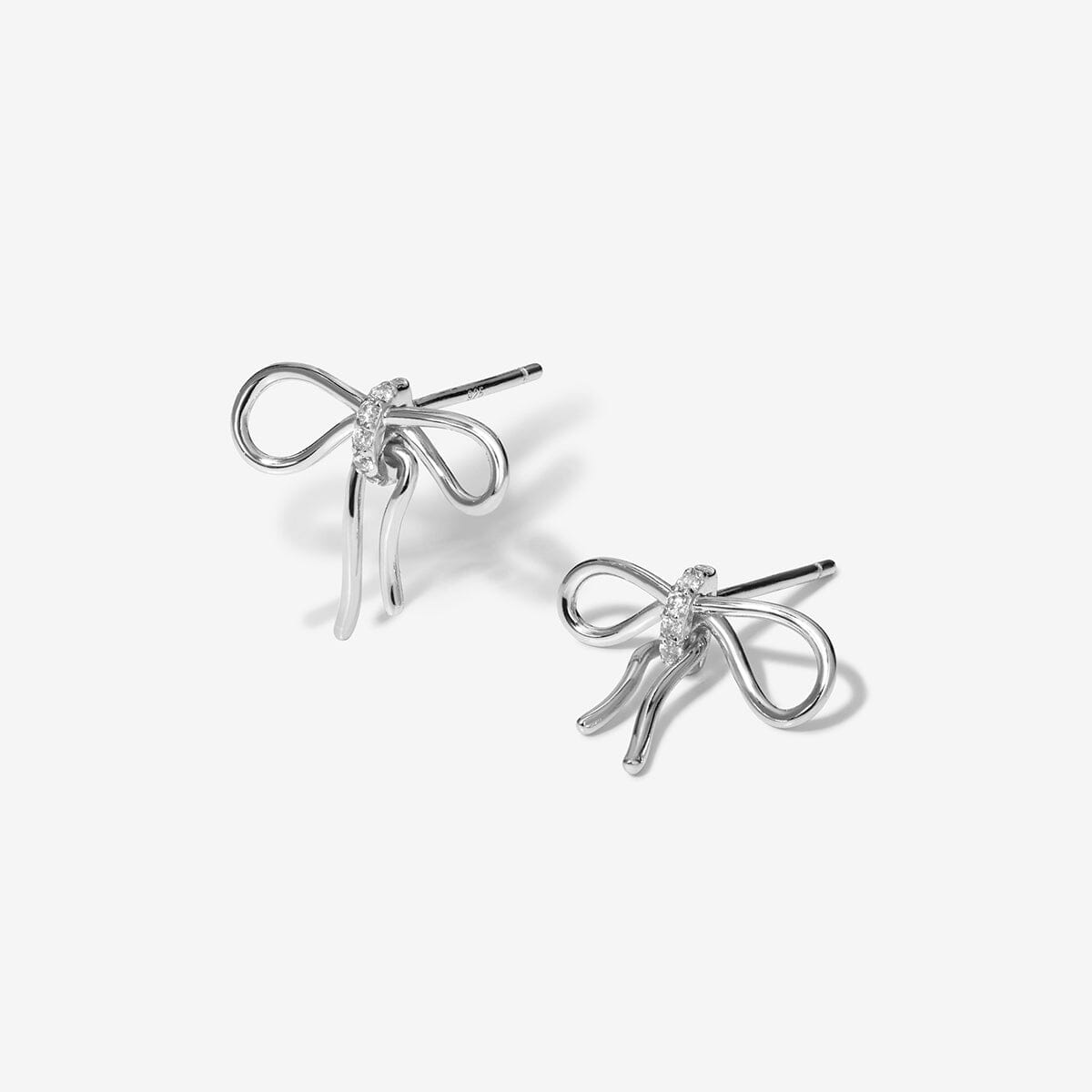 Lars bow stud earrings
