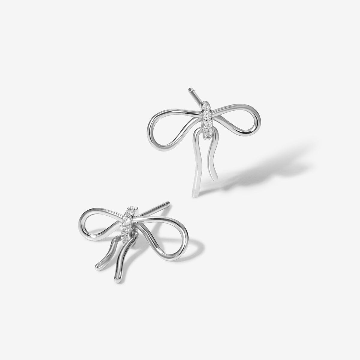 Lars bow stud earrings