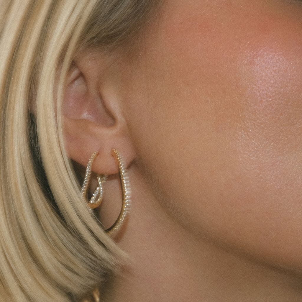 Vanh wave midi hoop earrings